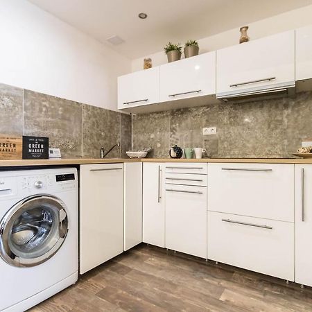 Katarina Apartment Blaha Square Budapeszt Zewnętrze zdjęcie