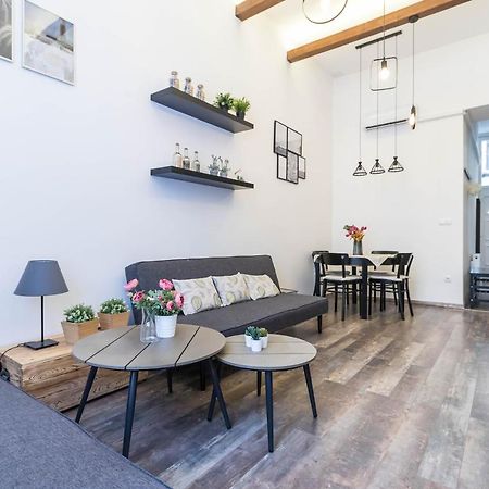 Katarina Apartment Blaha Square Budapeszt Zewnętrze zdjęcie